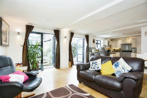 3 bedroom cottage for sale