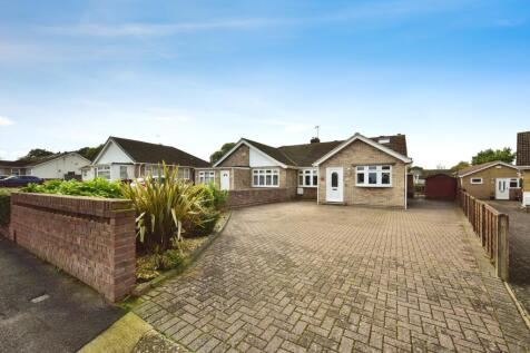 3 bedroom semi-detached bungalow for sale