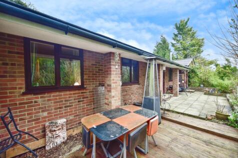 4 bedroom detached bungalow for sale
