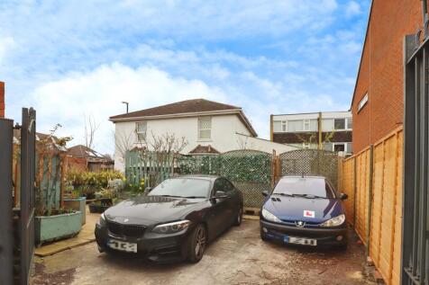 7 bedroom detached house for sale