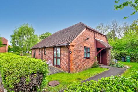 2 bedroom semi-detached bungalow for sale
