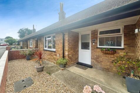1 bedroom terraced bungalow for sale