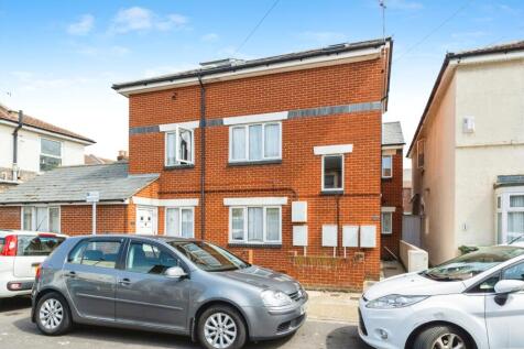 6 bedroom property for sale
