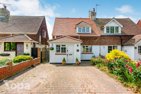 2 bedroom semi-detached house for sale