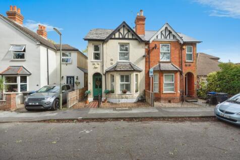 4 bedroom semi-detached house for sale