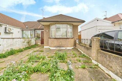 3 bedroom semi-detached bungalow for sale