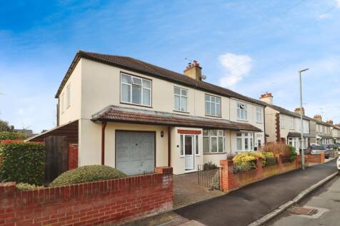 4 bedroom semi-detached house for sale