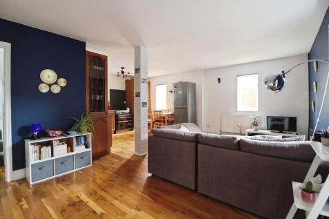 1 bedroom detached house for sale