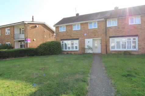 4 bedroom end of terrace house for sale