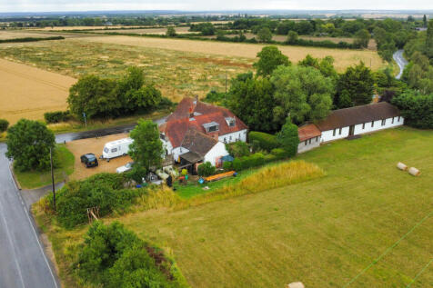 6 bedroom detached house for sale