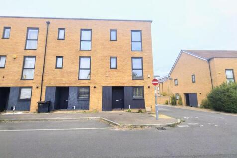 3 bedroom end of terrace house for sale