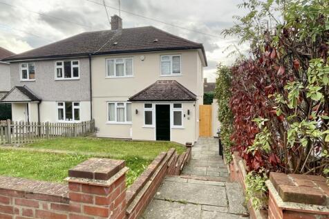 3 bedroom semi-detached house for sale