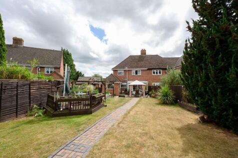4 bedroom semi-detached house for sale