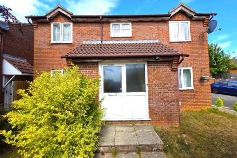 1 bedroom maisonette for sale