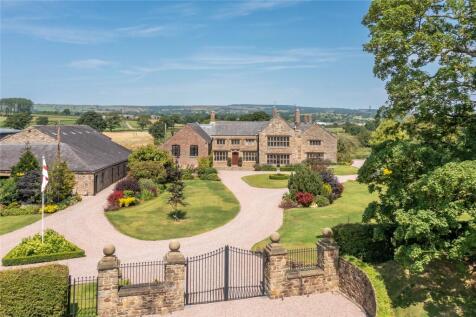 6 bedroom detached house for sale