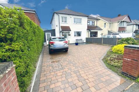 5 bedroom semi-detached house for sale