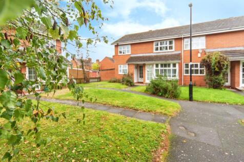 2 bedroom maisonette for sale