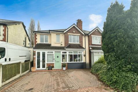 5 bedroom semi-detached house for sale