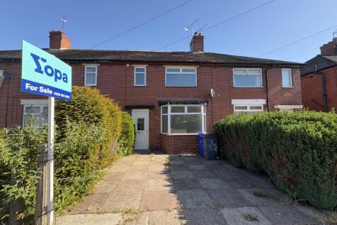 3 bedroom town house for sale