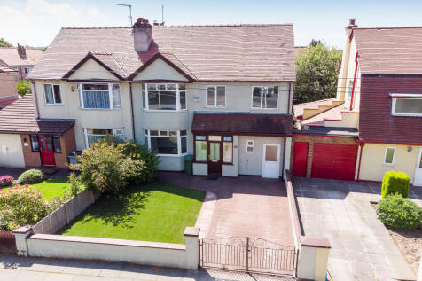 4 bedroom semi-detached house for sale