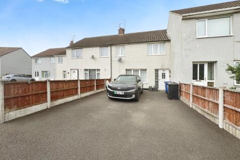3 bedroom town house for sale