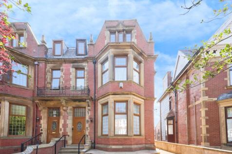 7 bedroom detached house for sale