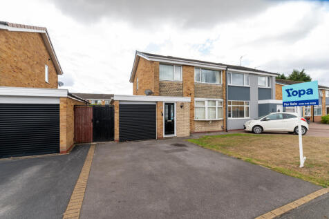 3 bedroom semi-detached house for sale