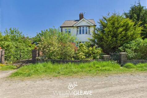 Middle Common Lane, Flintshire CH7 3 bed detached house for sale