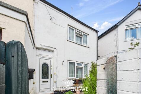 2 bedroom semi-detached house for sale