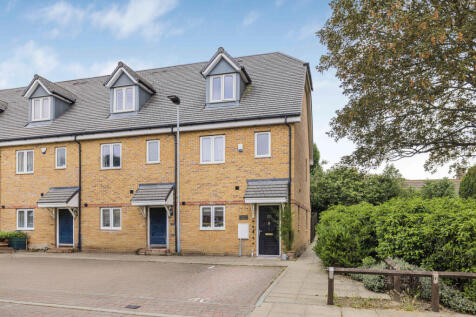 3 bedroom end of terrace house for sale