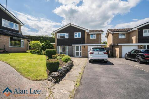 Balliol Close, Sutton, SK11 0EL 4 bed detached house for sale
