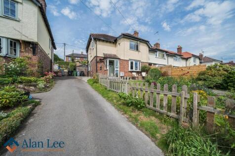 Wardle Crescent, Gawsworth, SK11 9RG 3 bed end of terrace house for sale