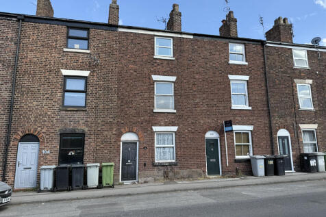 Bond Street, Macclesfield, Cheshire 4 bed terraced house for sale
