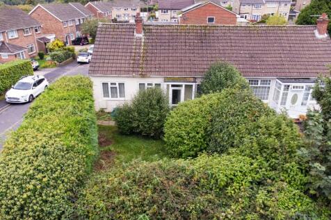 2 bedroom semi-detached bungalow for sale