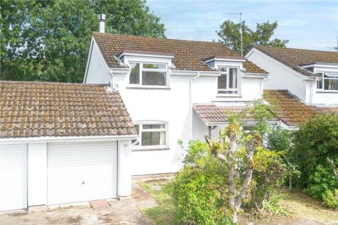 3 bedroom link detached house for sale
