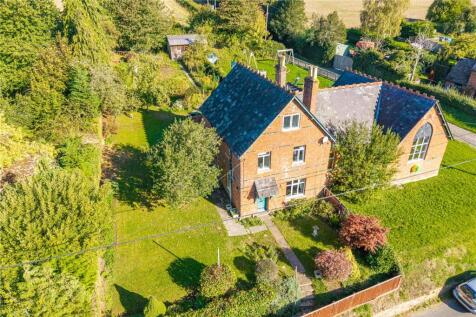 5 bedroom semi-detached house for sale