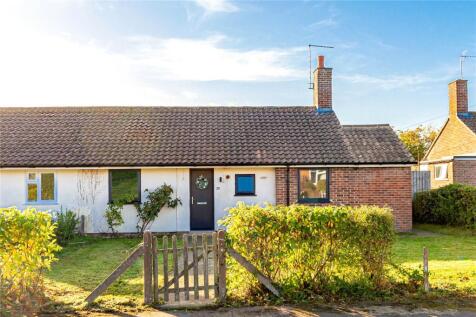 Broadfields, Pewsey, Wiltshire, SN9 2 bed semi