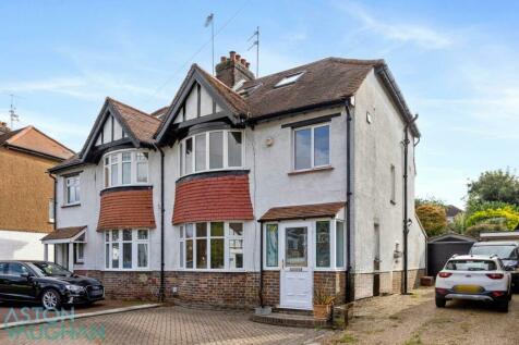 4 bedroom semi-detached house for sale