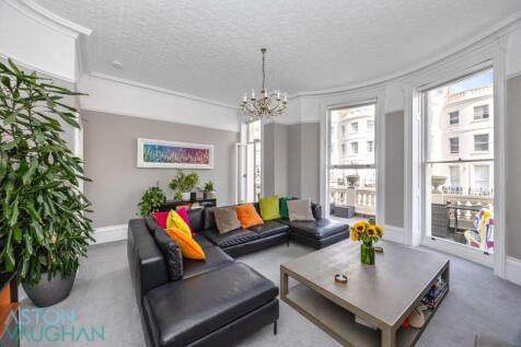 5 bedroom terraced house for sale