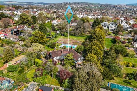 7 bedroom detached house for sale