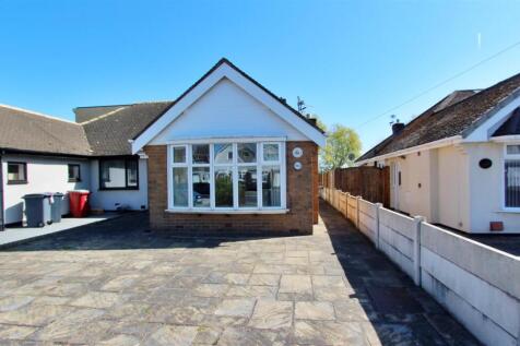 2 bedroom semi-detached bungalow for sale
