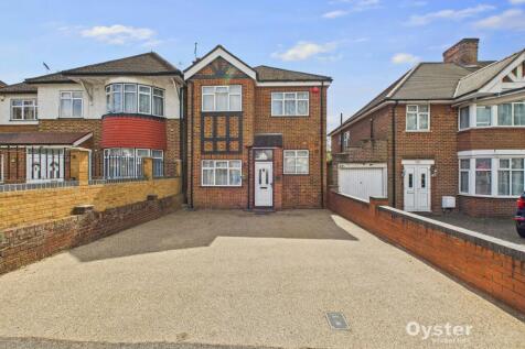 Whitchurch Lane, Edgware, HA8 4 bed detached house for sale