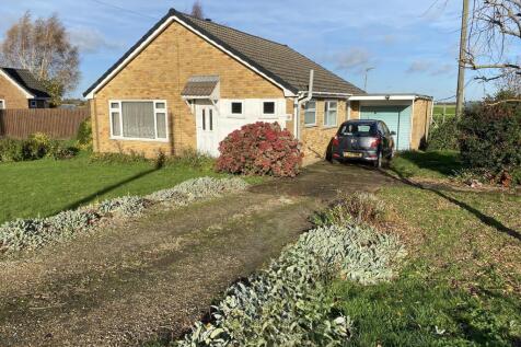 2 bedroom detached bungalow for sale