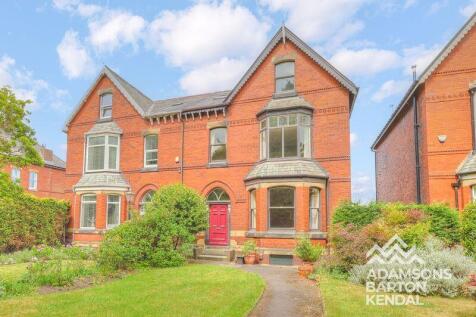 Manchester Road, Castleton,  Rochdale... 7 bed semi