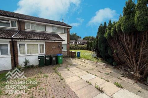 Dean Court, Queensway, Rochdale 3 bed semi
