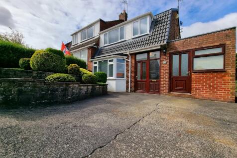 4 bedroom semi-detached house for sale