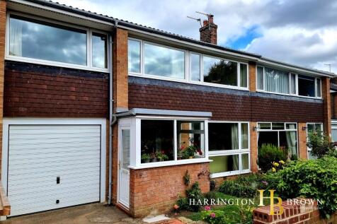 4 bedroom semi-detached house for sale