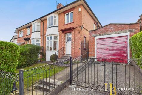 3 bedroom semi-detached house for sale