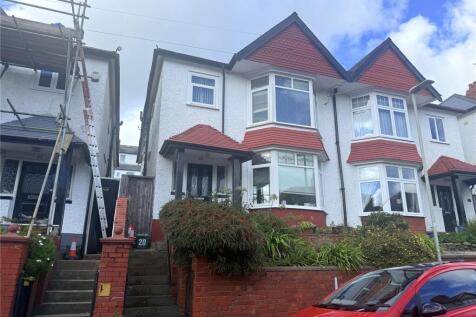 4 bedroom semi-detached house for sale