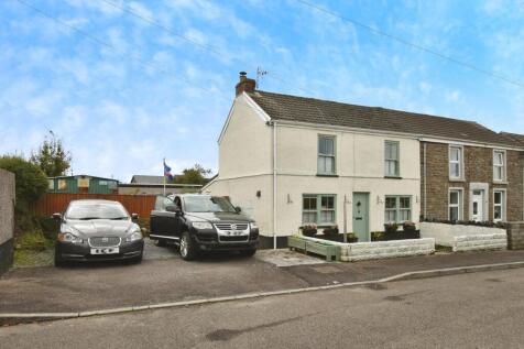 2 bedroom semi-detached house for sale